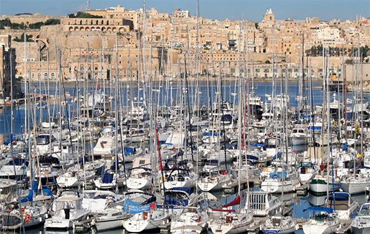 Blick auf den Yachthafen von Valletta