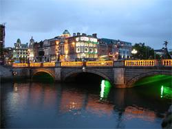 Dublin bei Nacht - Foto: Hans-Peter Bock - Lizenz: CC-BY